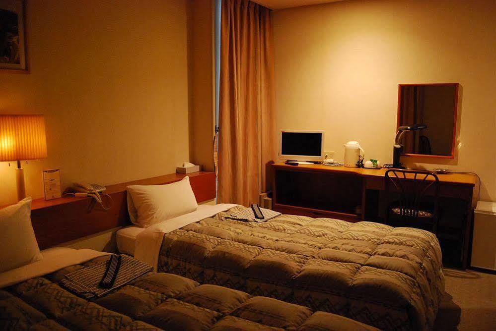 Hotel Kikuei Namba Osaka Exterior photo